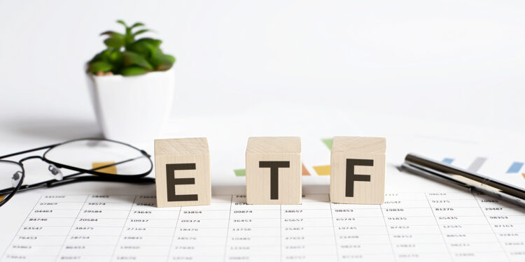 Wie du erfolgreich in ETFs und Aktien investierst.