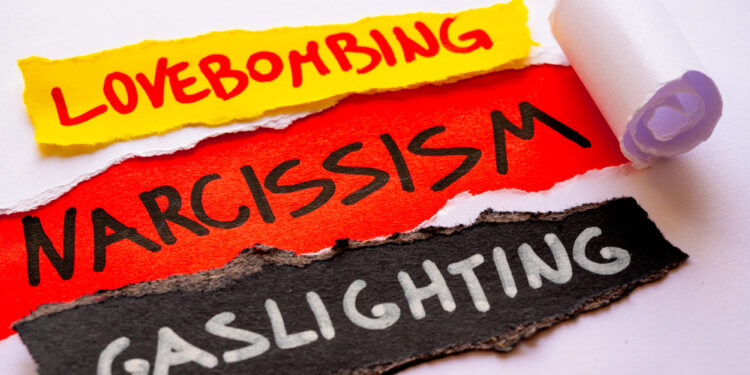 Co-Narzissmus: Die Dynamik zwischen Narzissten und Partnern verstehen