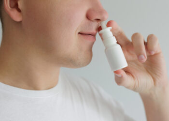 Bricht Nasenspray das Fasten? Was Sie über Medikamenten während des Fastens wissen sollten