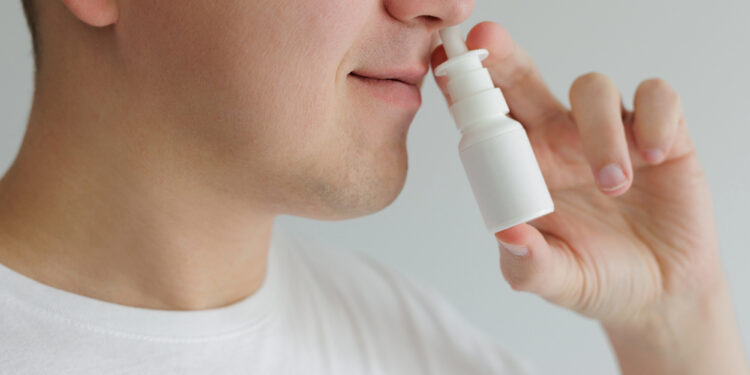 Bricht Nasenspray das Fasten? Was Sie über Medikamenten während des Fastens wissen sollten