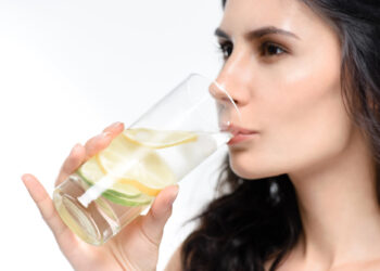 Was ist Schwarz-Fasten? Eine Erklärung der Methode und ihrer Bedeutung